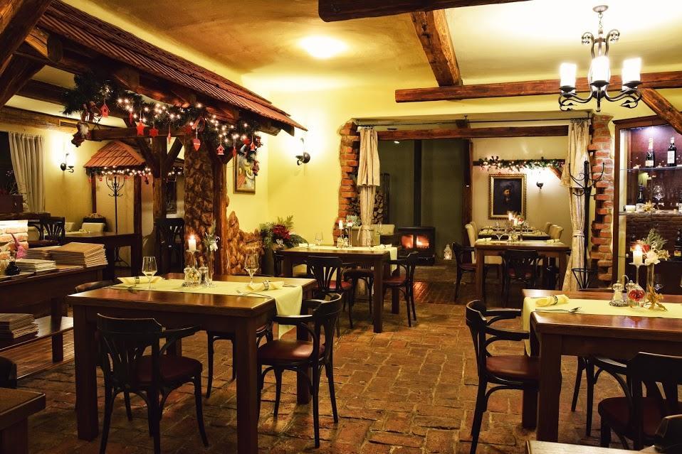 Barock Restaurant & Pension Топольчани Экстерьер фото