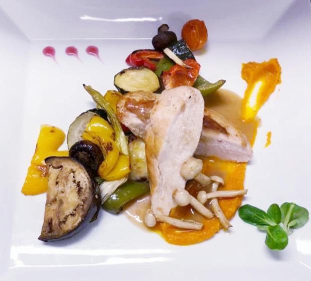 Barock Restaurant & Pension Топольчани Экстерьер фото